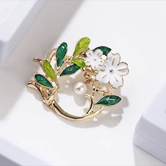Flower Summer Brooch Gold plated with a Pearl - Picture 2 of 4